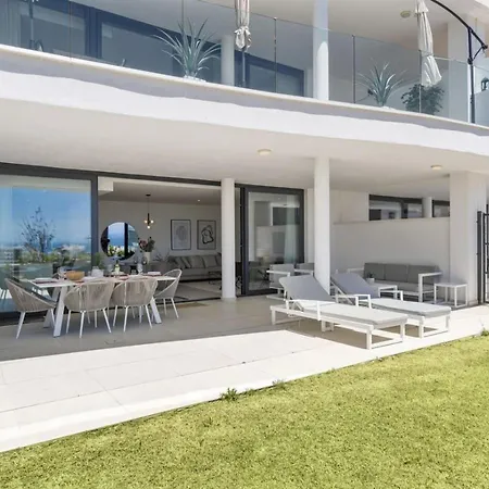 El Valle's Mona&davide Fuengirola