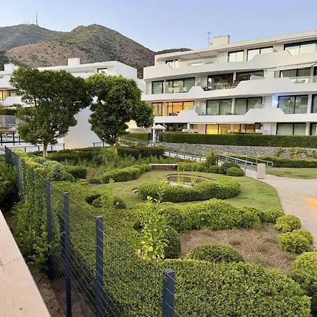 El Valle's Mona&davide Fuengirola